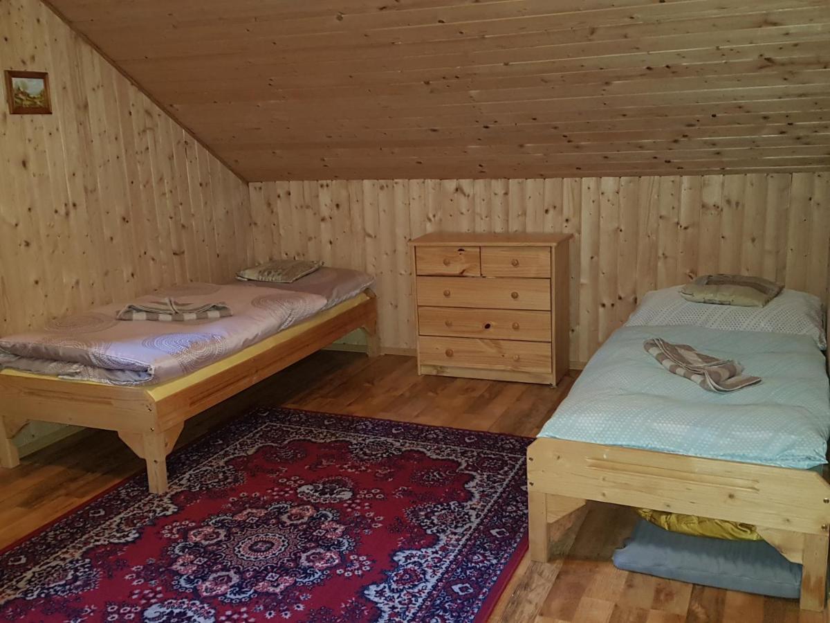 Chata Pod Skalou Valaská Exterior foto